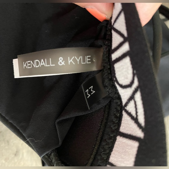 KENDALL AND KYLIE BRALETTE - Picture 3 of 3